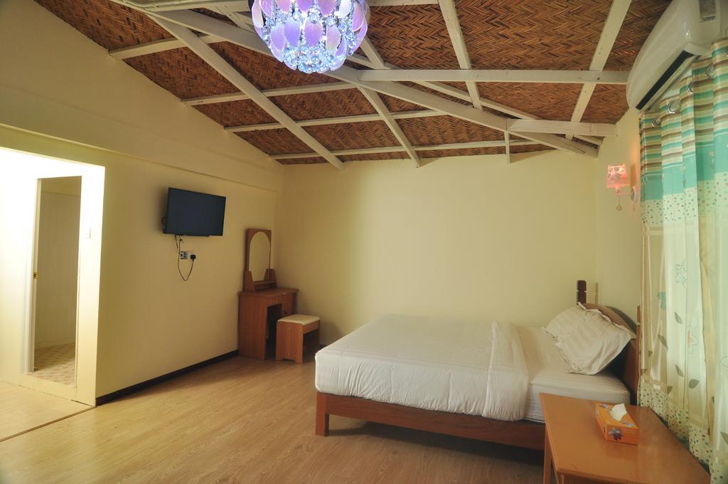 Golden Rose Guest House Old Bagan Extérieur photo