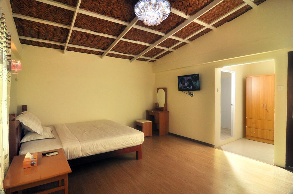 Golden Rose Guest House Old Bagan Extérieur photo