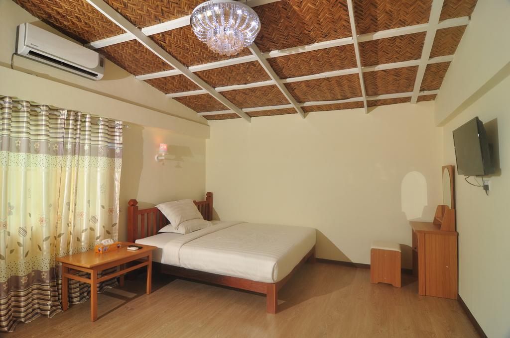 Golden Rose Guest House Old Bagan Extérieur photo