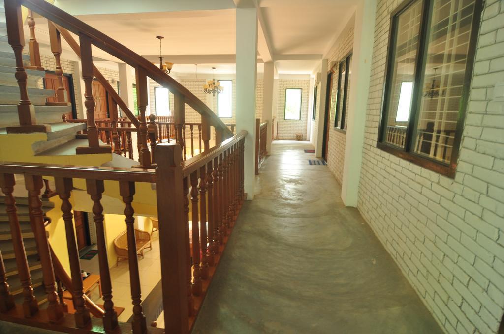 Golden Rose Guest House Old Bagan Extérieur photo