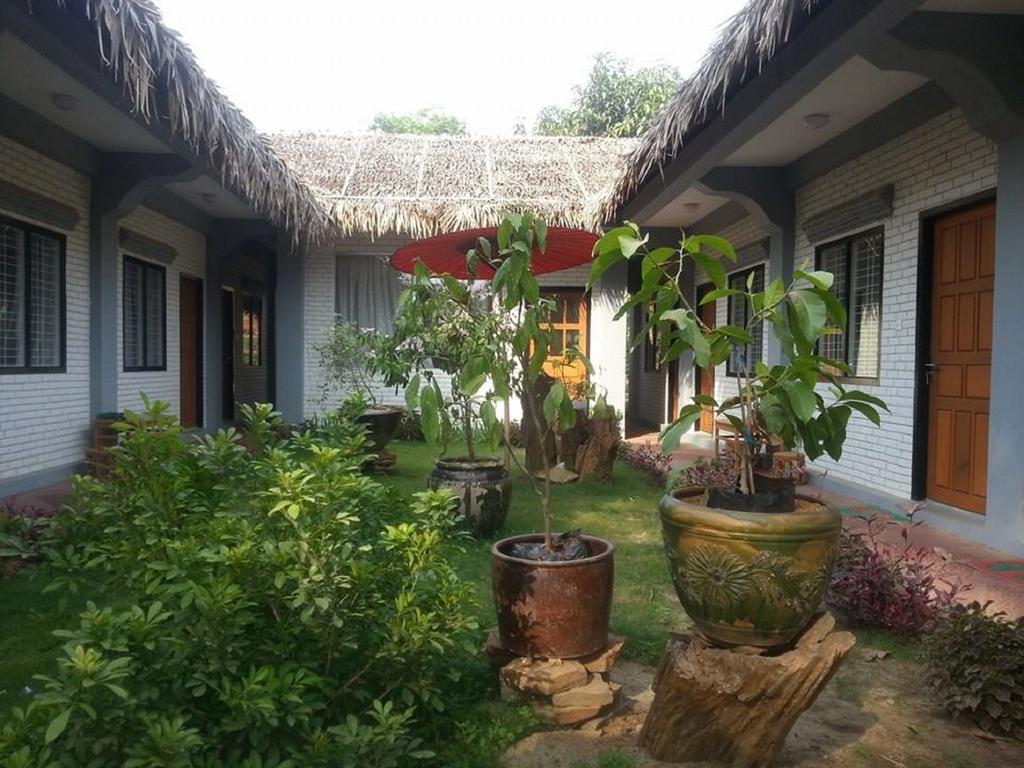 Golden Rose Guest House Old Bagan Extérieur photo